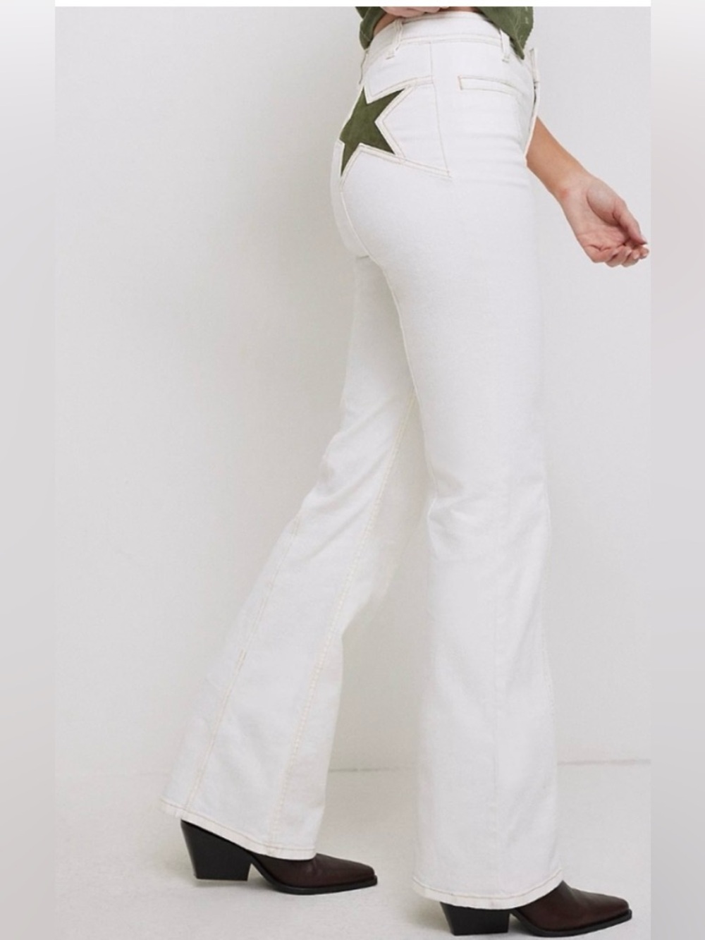 Free People We The Free Firecracker Flare Jeans. NWT. Natural - Picture 2 of 7